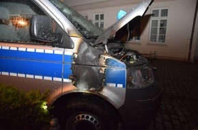 Polizeiinspektion Oldenburg-Stadt / Ammerland: POL-OL: +++ Streifenwagen durch Feuer beschädigt - Polizei ermittelt wegen Brandstiftung +++