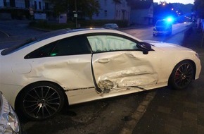 Kreispolizeibehörde Oberbergischer Kreis: POL-GM: Unfall fordert zwei leicht Verletzte