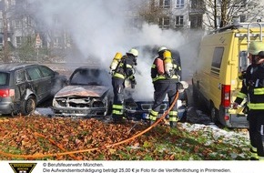 Feuerwehr München: FW-M: Drei Pkw in Brand (Sendling-Westpark)