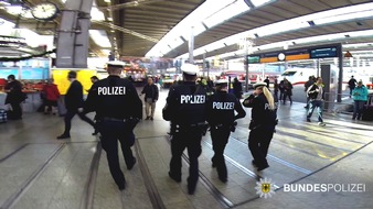 Bundespolizeidirektion München: Bundespolizeidirektion München: Ausraster am Querbahnsteig / Bundespolizei sucht Geschädigten