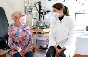 Helios Gesundheit: Augenklinik im Helios Klinikum Berlin-Buch behandelt Aderhautmelanome gezielt mittels Rutheniumapplikator