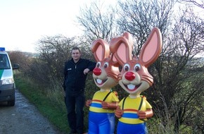 Polizeiinspektion Hameln-Pyrmont/Holzminden: POL-HOL: Osterhasen schon vor Weihnachten? Woher stammen die Osterhasen? - Polizei hat bisher keinerlei Hinweise auf die Besitzer -
