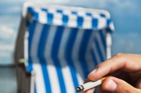 British American Tobacco (Germany) GmbH: Aktion "Sauber bleiben" an Nord- und Ostsee: Strandascher für eine saubere Küste