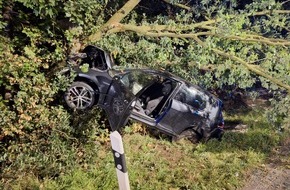 Feuerwehr Voerde: FW Voerde: Erneut schwerer Verkehrsunfall in Voerde