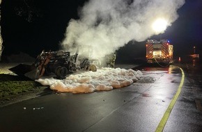 Feuerwehr Essen: FW-E: Radlader geht in Flammen auf - keine Verletzten
