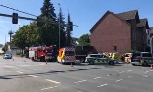 Kreispolizeibehörde Höxter: POL-HX: Tödlicher Unfall in Höxter: Lkw erfasst Radfahrerin