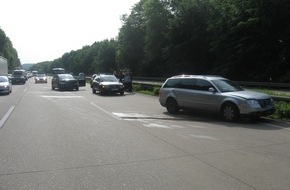 Polizeiinspektion Hildesheim: POL-HI: BAB 7, LK Hildesheim -- Verkehrsunfall mit vier beteiligten Fahrzeugen