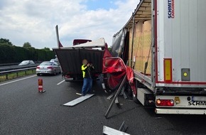 Polizeiinspektion Verden / Osterholz: POL-VER: +Werkzeug aus Transporter gestohlen++Auffahrunfall mit Ausweichmanöver verhindert-Lkw aufgerissen(FOTO)++Auffahrunfall mit Verletzter++Einbrecher nutzen Balkon++Frau auf E-Scooter leicht verletzt+