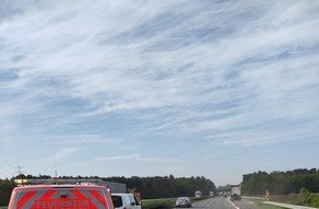 Feuerwehr Paderborn: FW Paderborn: Verkehrsunfall auf der Autobahn 33