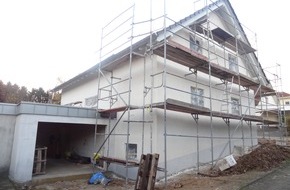 ISOTEC GmbH: Bauzeit kurz - Neubau feucht? / Feuchteschäden beim Hausbau vermeiden