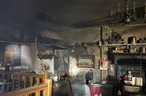 Feuerwehr Landkreis Leer: FW-LK Leer: Gebäude auf Borkum bei Feuer schwer beschädigt