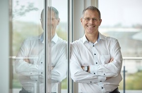 LWLcom GmbH: LWLcom übernimmt rrbone und stärkt Marktposition als unabhängiger Telekommunikationsanbieter