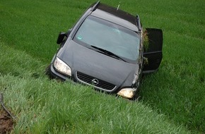 Polizeidirektion Kaiserslautern: POL-PDKL: Zeugen gesucht: Totalschaden nach Unfallflucht