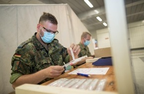 Presse- und Informationszentrum der Streitkräftebasis: Die Bundeswehr hat seit Beginn der COVID-19-Pandemie mehr als 1.000 Amtshilfeanträge erhalten und bearbeitet.