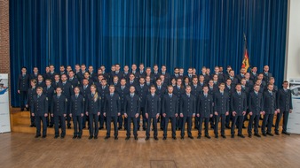 BPOLD-H: Bundespolizei vereidigt neue Kolleginnen und Kollegen - 111 ausgebildete Polizisten leisteten den Diensteid
