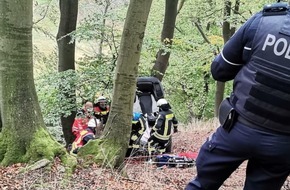 Feuerwehr Hattingen: FW-EN: Quad stürzt Böschung herunter