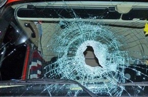 Polizeipräsidium Mittelfranken: POL-MFR: (708) Steinewerfer auf Autobahnbrücken - EKO "Stein" ermittelt wegen versuchten Mordes