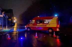 Feuerwehr Herdecke: FW-EN: Unruhige Feiertage mit acht Einsätzen für die Feuerwehr - Möglicher Hangrutsch an der Straße Schede / Kaiserstraße - Lose Bauteile an der Stiftskirche