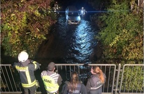 Polizeidirektion Neustadt/Weinstraße: POL-PDNW: Betrunken in den Bach gefahren