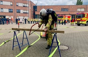 Feuerwehr Ratingen: FW Ratingen: Mit Haltung und Herz - Brandamtsrat Jan Neumann verabschiedet sich in den Ruhestand