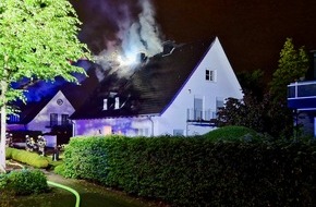 Feuerwehr Essen: FW-E: Nächtlicher Dachstuhlbrand in Essen-Bredeney