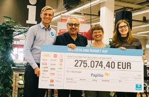 DEUTSCHLAND RUNDET AUF: Wolfgang Stumph übergibt 275.074,40 Euro für sozial benachteiligte Kinder