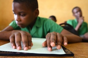 cbm Christoffel-Blindenmission e.V.: Welt-Braille-Tag: Blindenschrift er&ouml;ffnet die Welt / Christoffel-Blindenmission zeigt auf, wie Braille Leben ver&auml;ndert