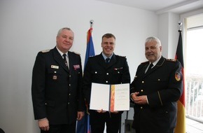 Deutscher Feuerwehrverband e. V. (DFV): Feuerwehr-Förderung ermöglichte Olympiasieg / Spitzensportler Kuschela für Leistung ausgezeichnet / Brandmeister in Ausbildung (BILD)