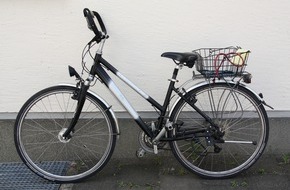 Polizeiinspektion Hameln-Pyrmont/Holzminden: POL-HM: Mutmaßliche Fahrraddiebe angetroffen - Polizei sucht Eigentümer der sichergestellten Fahrräder