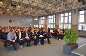 POL-AK NI: 1.220 neue Polizeikommissaranwärterinnen und Polizeikommissaranwärter der Polizeiakademie Niedersachsen begrüßt - Rekordwert bei den Einstellungen