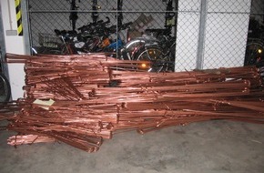 Polizeidirektion Göttingen: POL-GOE: (390/2012)  Voll beladen bis unters Dach - Bei Kontrolle ca. 100 kg Kupferrohr in PKW entdeckt, Polizei geht von Diebesgut aus, Eigentümer unbekannt