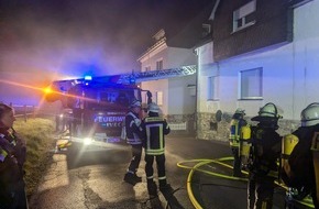 Feuerwehr der Stadt Arnsberg: FW-AR: Haus nach Brand nicht mehr bewohnbar