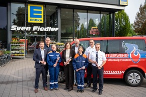 Die Feuerwehr-Salami ist zurück: EDEKA Nordwest unterstützt den Feuerwehrnachwuchs