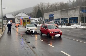Kreispolizeibeh&ouml;rde Oberbergischer Kreis: POL-GM: Bei Auffahrunfall verletzt