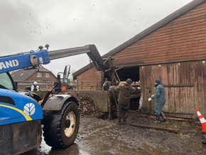 FW-AUR: Zwei Kühe aus Lebensgefahr gerettet