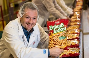 The Lorenz Bahlsen Snack-World GmbH & Co KG Germany: 1-milliardste Packung ErdnußLocken läuft vom Band