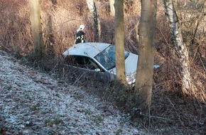 Feuerwehr Gelsenkirchen: FW-GE: Internistischer Notfall führt zu einem Verkehrsunfall