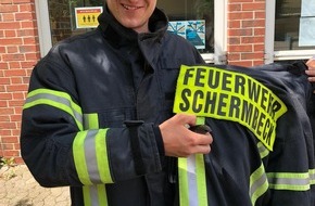 Feuerwehr Schermbeck: FW-Schermbeck: Mauersegler brauchte Hilfe der Feuerwehr
