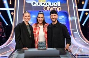 ARD Das Erste: Elektropop-Duo gegen den "Quizduell-Olymp": Carolin Niemczyk und Daniel Grunenberg bei Esther Sedlaczek / "Quizduell-Olymp" am Freitag, 23. Juni, 18:50 Uhr im Ersten