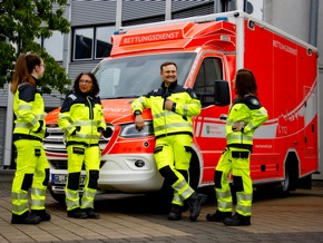 FW-GL: Feuerwehr Bergisch Gladbach stattet Rettungsdienst mit neuer Schutzkleidung aus