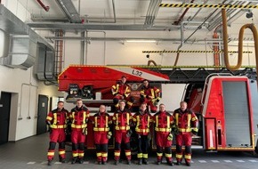 Freiwillige Feuerwehr der Stadt Overath: FW Overath: Sechs neue Drehleitermaschinisten für die Freiwillige Feuerwehr Overath