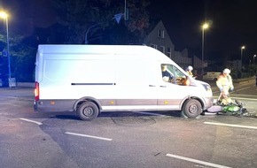 Polizei Rheinisch-Bergischer Kreis: POL-RBK: Bergisch Gladbach - Motorradfahrer bei Zusammenstoß mit Kastenwagen lebensgefährlich verletzt
