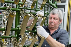 Hansgrohe Group erzielt 2016 Umsatz- und Ergebnisrekord / Umsatzmilliarde mit Qualität, Innovation und Design