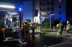 Feuerwehr Ratingen: FW Ratingen: Kellerbrand fordert eine verletzte Person - Feuerwehr Ratingen im Einsatz