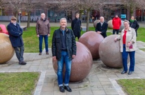 Universität Bremen: „Boule-Spiel“ vom Bremer Künstler Bernd Uiberall auf dem Campus der Universität Bremen