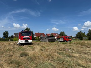 FW-AUR: Großflächigen Heubrand rasch im Griff