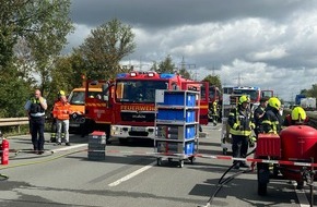 Freiwillige Feuerwehr Sankt Augustin: FW Sankt Augustin: Großeinsatz der Feuerwehr wegen vermeintlichen Gefahrstoffaustritt aus LKW