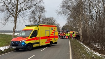 FW-AUR: Aufwendige technische Rettung nach Verkehrsunfall