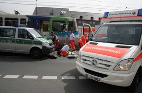 Feuerwehr Essen: FW-E: Ältere Dame lebensgefährlich verletzt