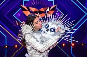 ProSieben: Mit dem Skelett in den Quoten-Himmel: 51,3 Prozent sehen die Demaskierung im "The Masked Singer"-Finale / Sarah Lombardi gewinnt die ProSieben-Show